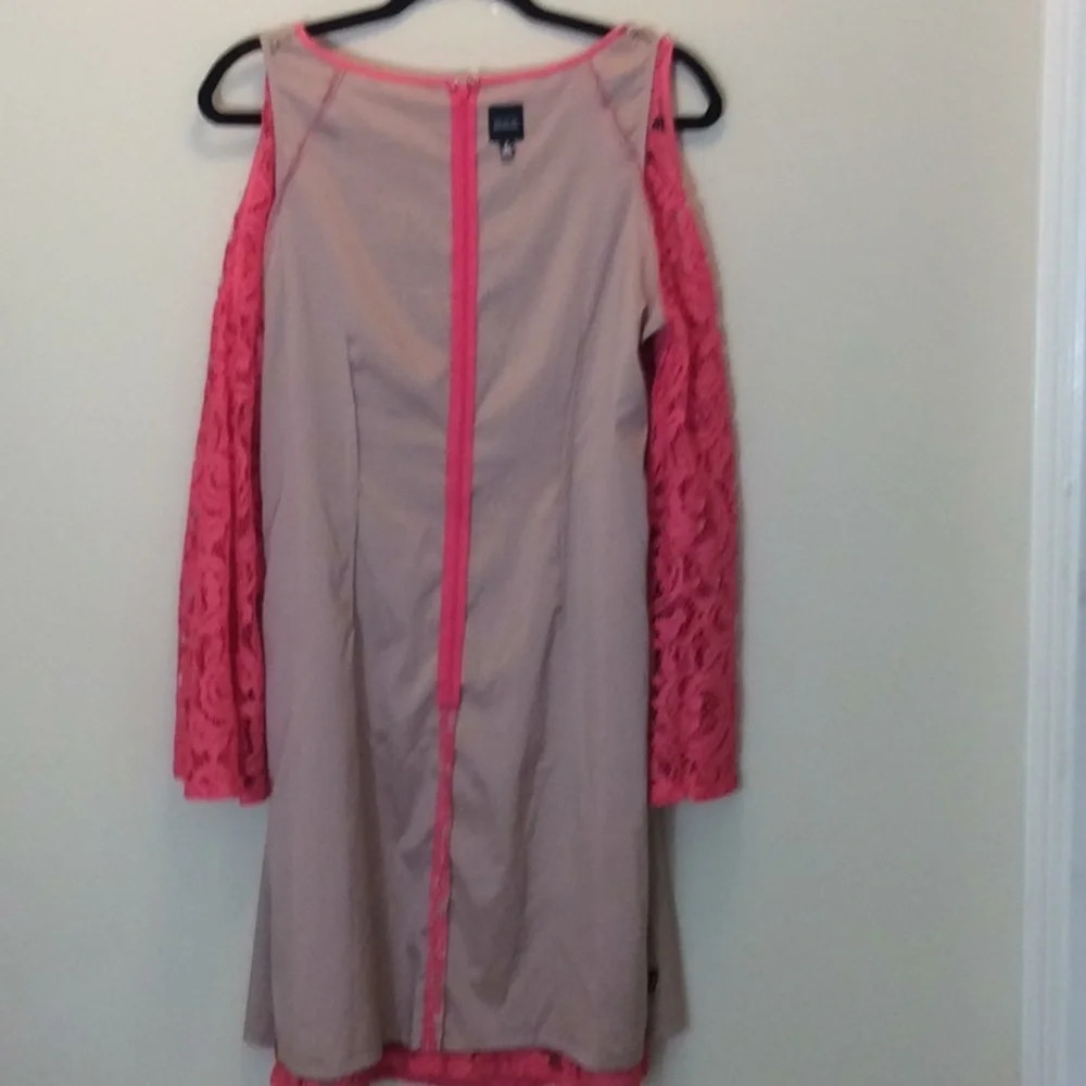 Saks Black Label Peach Lace Cold Shoulder Dress - Picture 7 of 9